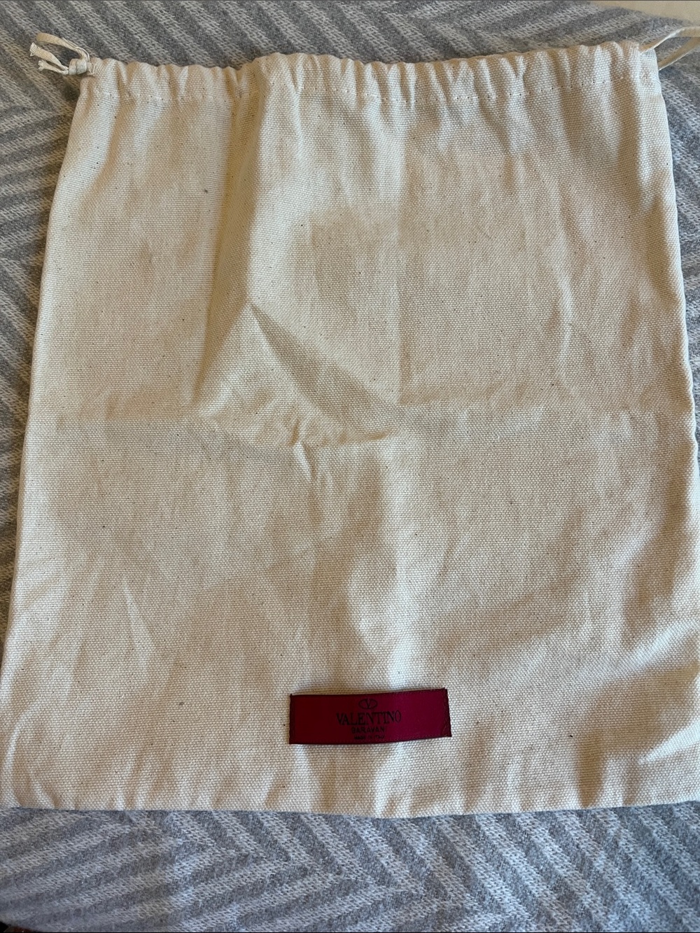 Valentino Dustbag Beige Red Logo